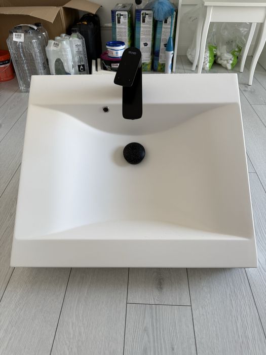 Lavoar suspendat KUMA