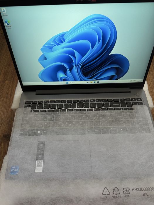 Продам Ноутбук Lenovo IdeaPad 3 15IAU7