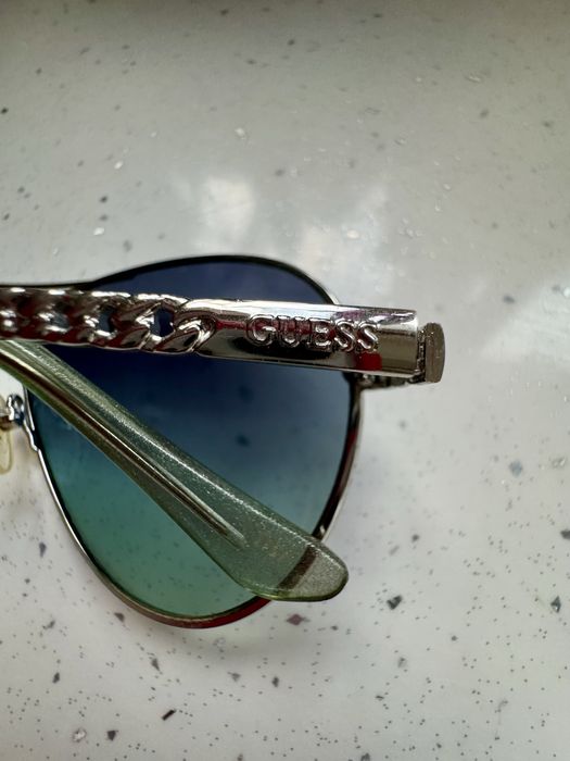 GUESS оригинални дамски слънчеви очила