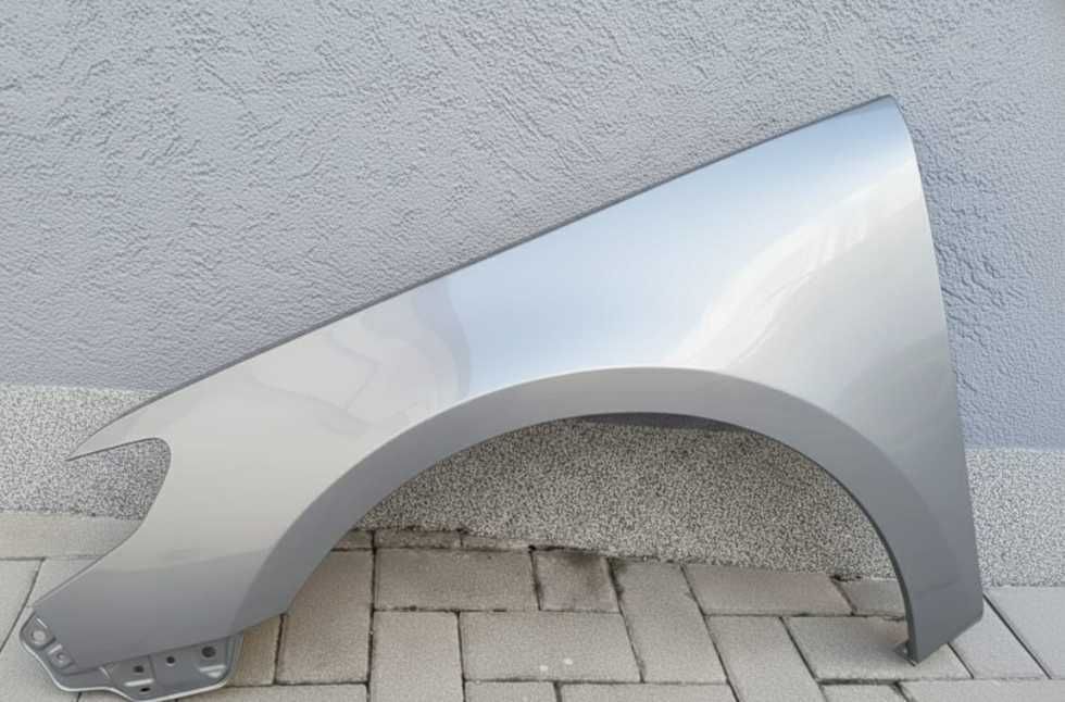 Aripa Fata Stanga VW Passat CC 2008-2012 Vopsita Gri Deschis