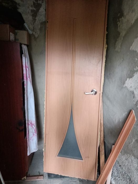 Продам дверь в хорошем состоянии