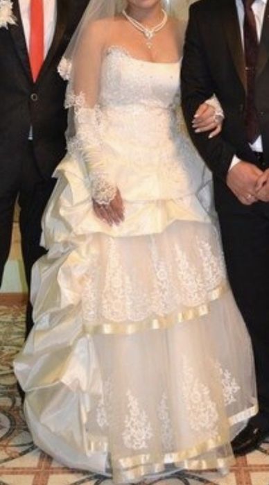 Продам свадебные платья