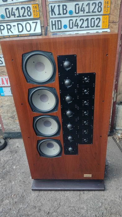 Grundig Monolith 120 Aktiv Box