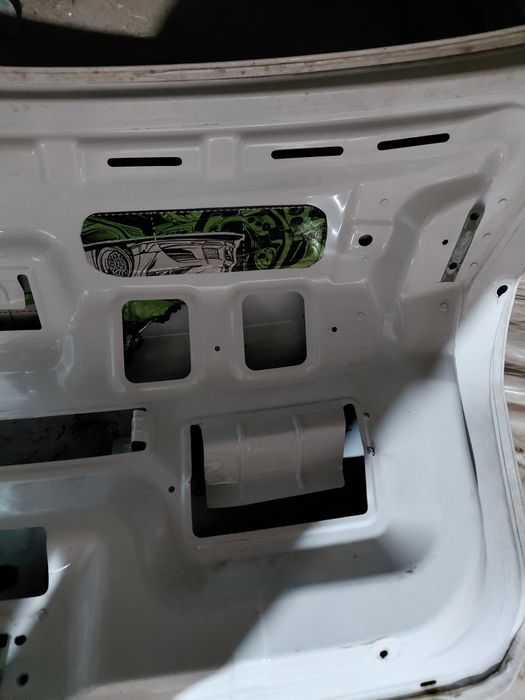 Крышка багажника на кобальт