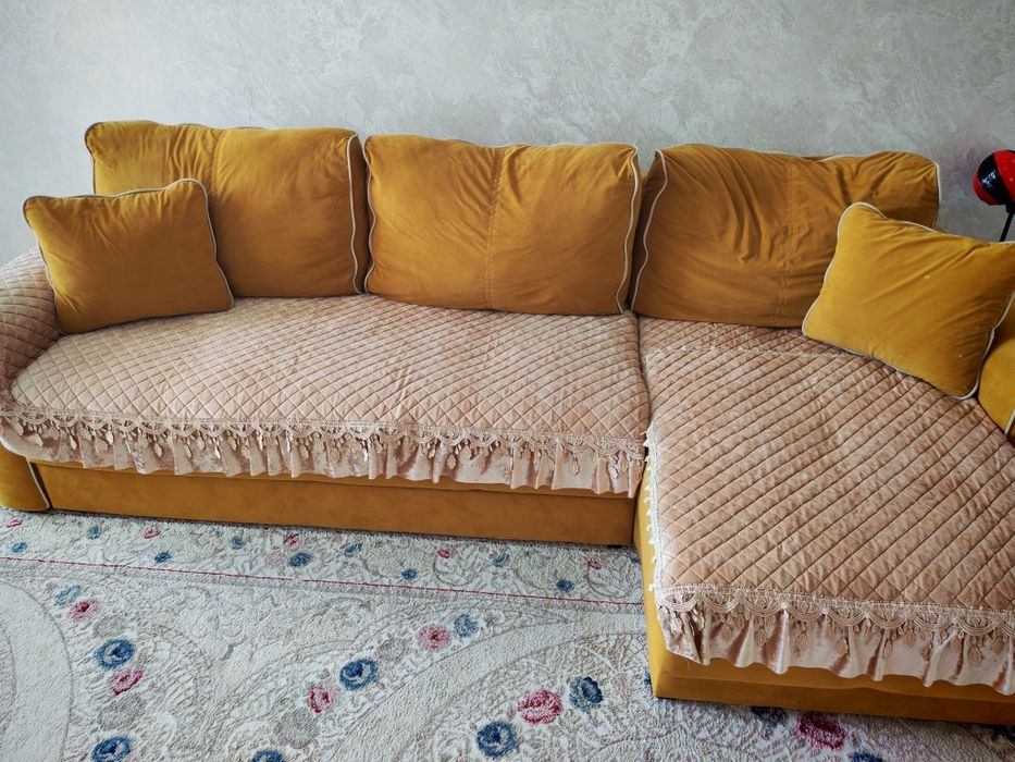 Продам диван в гостиную
