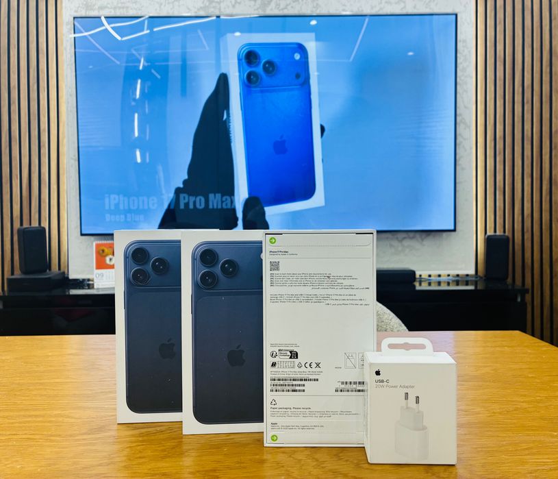 Нови iPhone 17 pro max 1TB Deep Blue