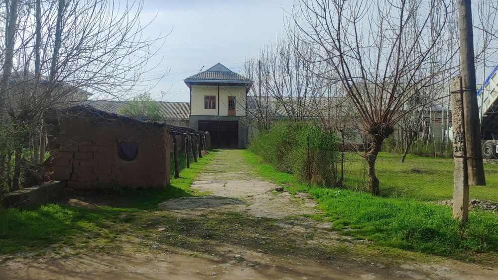 Чирокчи район марказида 6 сотихли  Уй сотилади