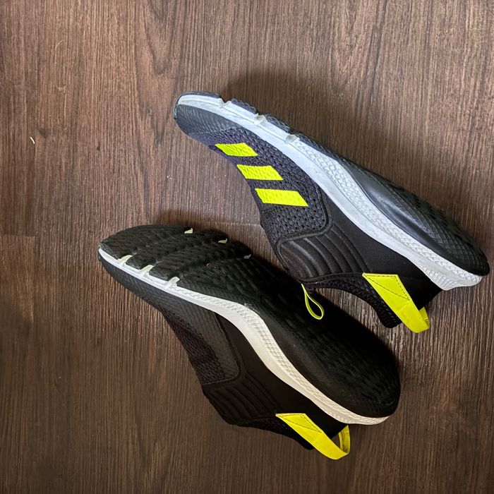 Кроссовки adidas