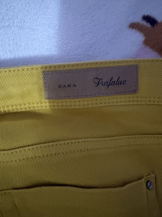 Blugi pentru femei