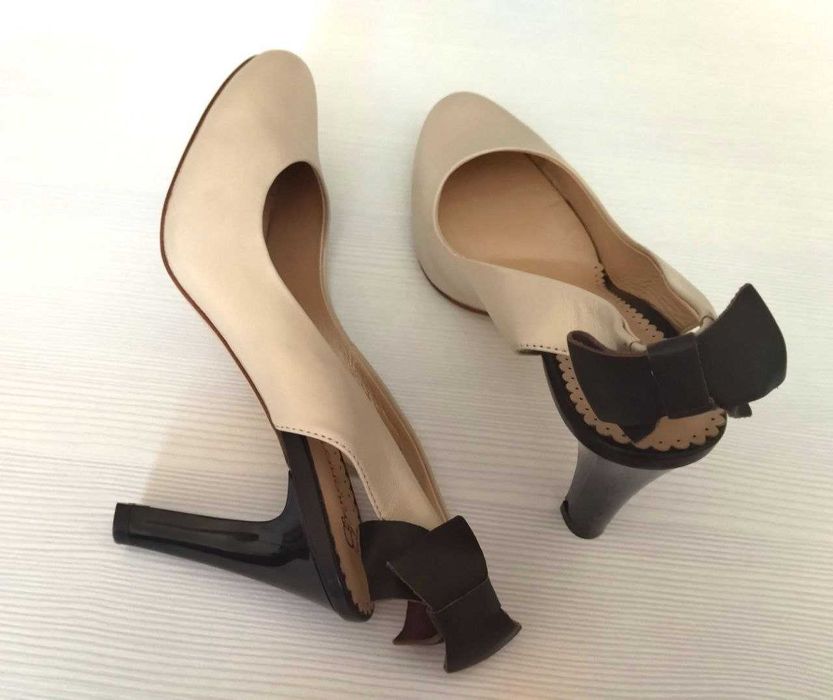 Продам босоножки бежевые, новые, натуральная кожа  "Geronea" размер 39