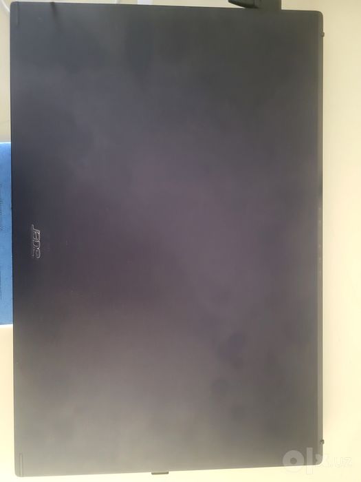 Nautbuk acer aspire 7 black
