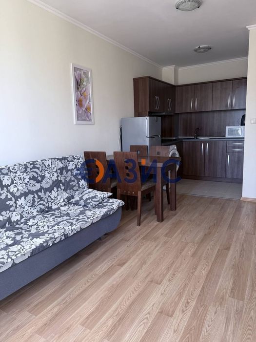 Продава се Двустаен апартамент в к.к. Слънчев бряг - 59 кв.м за 1111 €/кв.м - Снимка #1