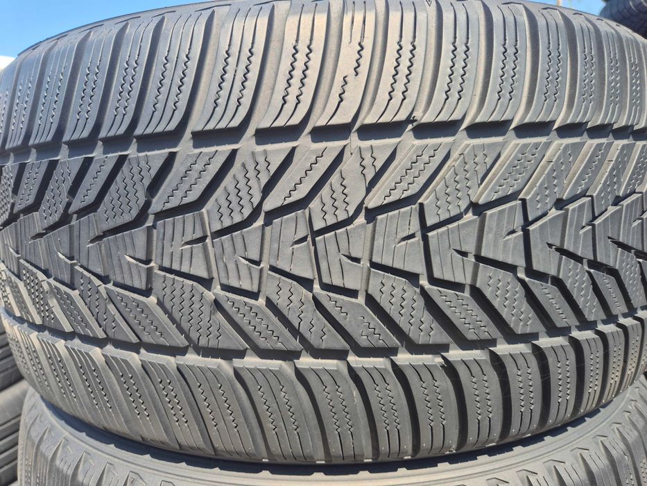 2 Anvelope M+S IARNA - 255/40/18 99V - Hankook Winter I*CEPT EVO 3 - CA NOU - DOT 2023 !