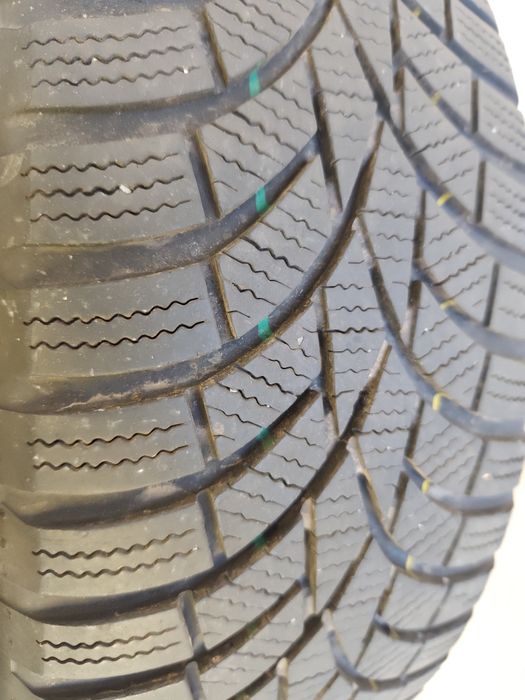 Зимни гуми TOYO 185/60/16 dot 23, 185/60R16