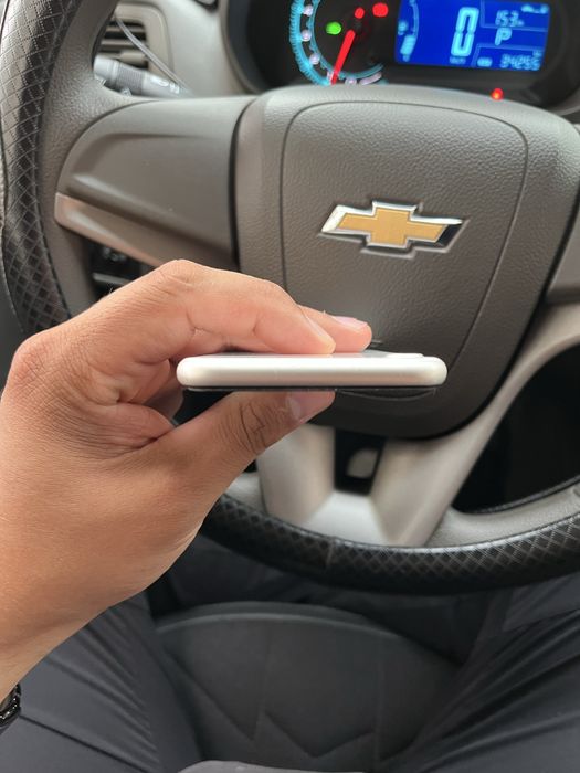 Продам iPhone Se 3 2022года
