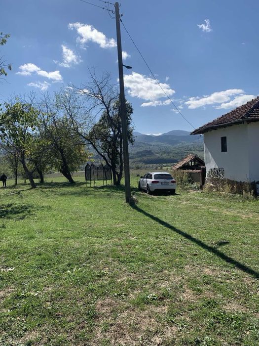 Къща с 4дка двор + заведеное с. Голяма желязна