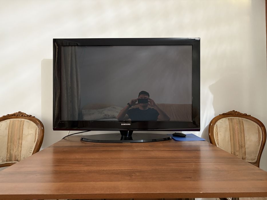 Продам телевизор