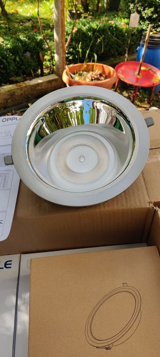 Луксозно осветително LED тяло