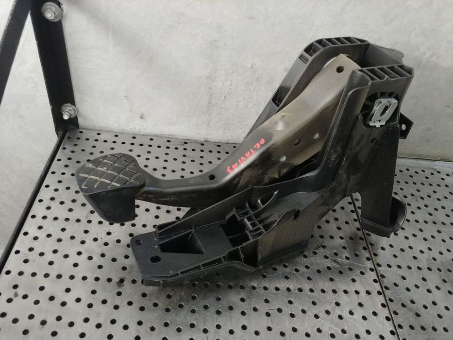 pedala frana 1.4 tsi cpw skoda octavia 3  5q1721058dl