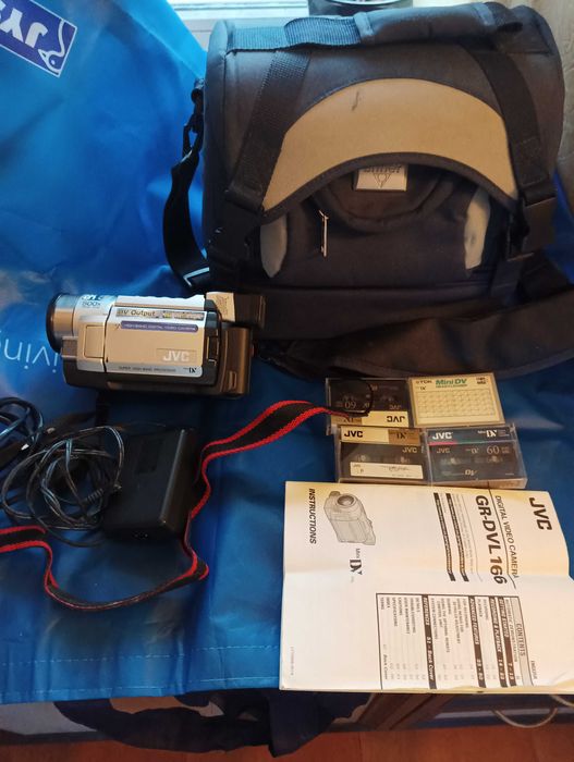 JVC видеокамера GR-DVL 166 (Пълен комплект)