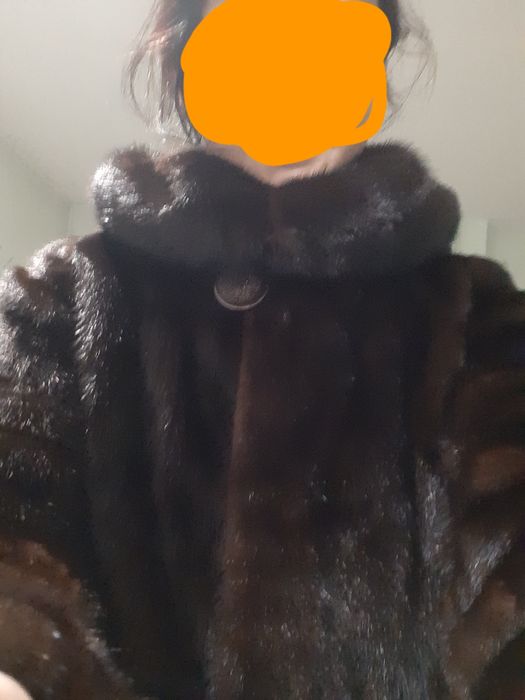 Продаю норковую шубу