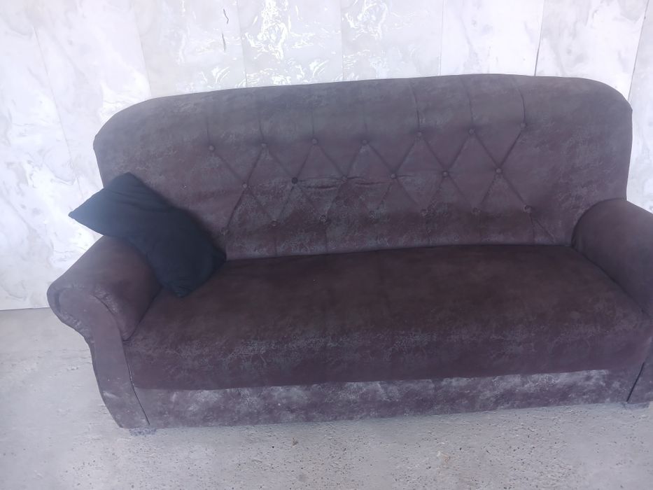 Kreslolar sotiladi 1 joyga bo‘lsa 800 mingdan