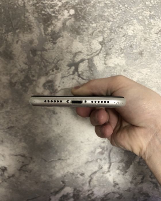 iPhone 11 zapchastga