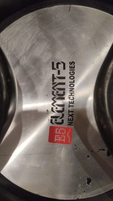 Продам автомобильный сабвуфер