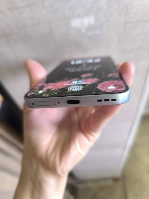 Reno 14F 5g 8/256 holati yaxshi teli aybi yöq oladiganla tel qsin