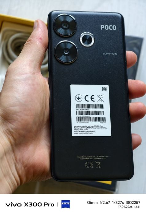 Poco F6 512 gb Ram 12 5G