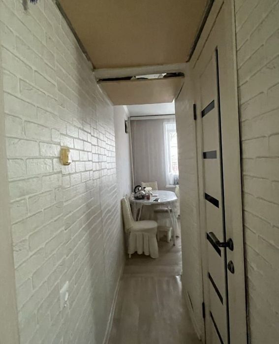 Продам малосемейку. Карбышева.