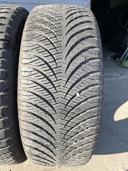 2 бр. всесезонни гуми 205/55/16 GoodYear 7 mm DOT 4717