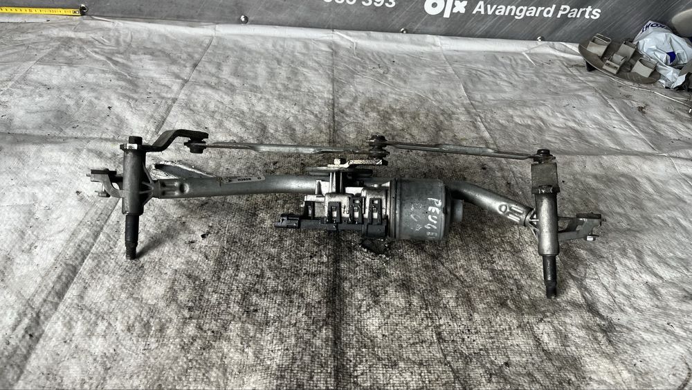 Peugeot 207 208 механизъм чистачки