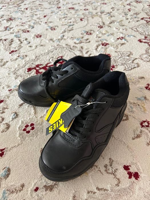 Спец ботинки размер 37 и 46