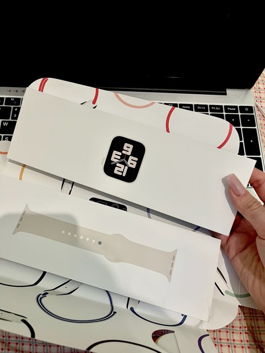 Apple Watch SE 2 (2024)