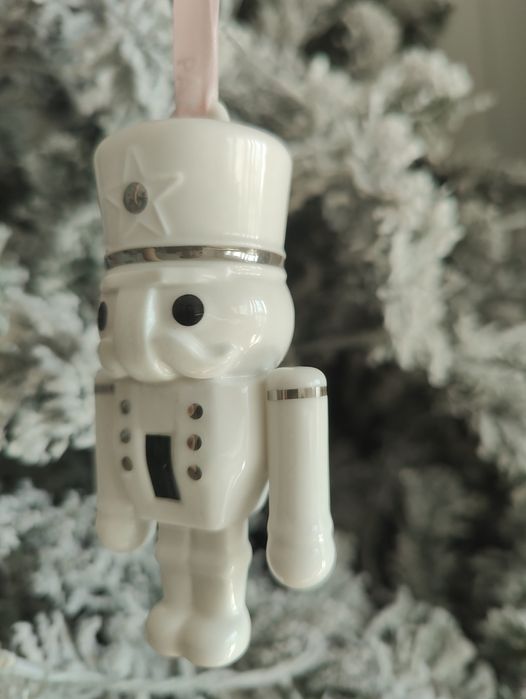 Pandora 2024 - Коледен орнамент