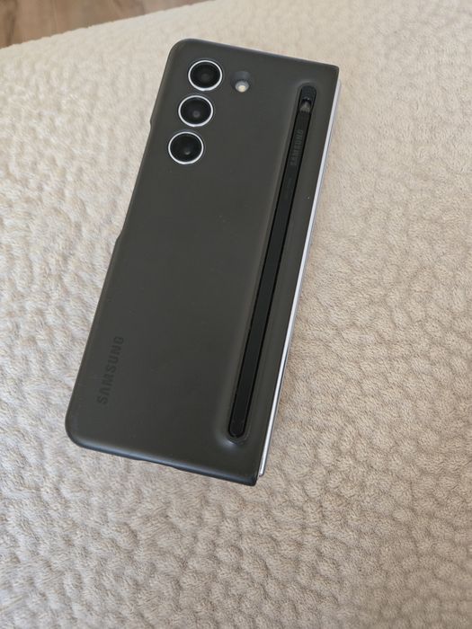 Samsung Galaxy Z Fold 5