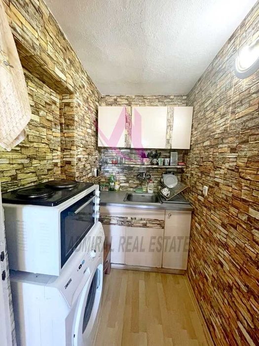 Дава се под наем Тристаен апартамент в Варна, Бриз - 55 кв.м за 500 € - Снимка #1