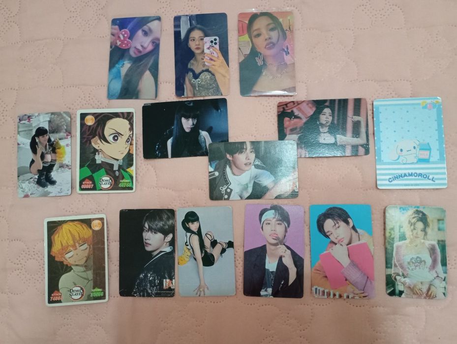 Продаю  карточки