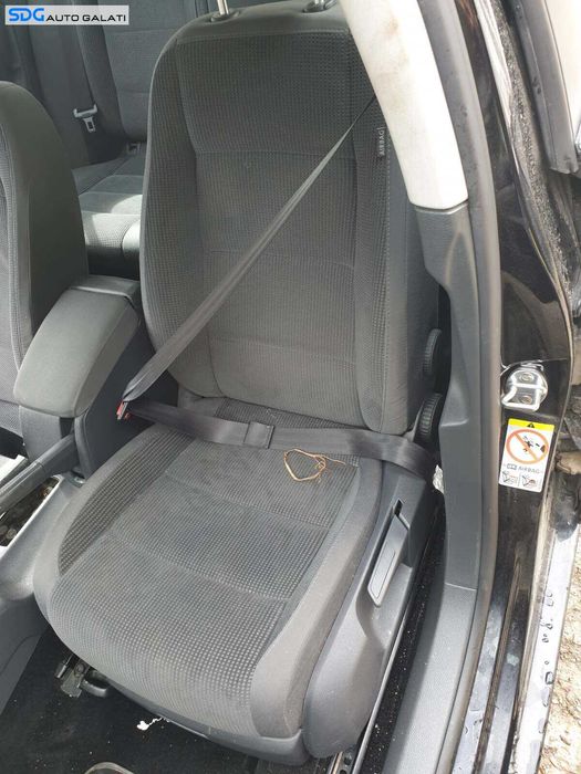 Scaun Scaune Stanga Fata Sofer Textil Fara Incalzire Volkswagen Golf 5 2004 - 2008 [Q3688]