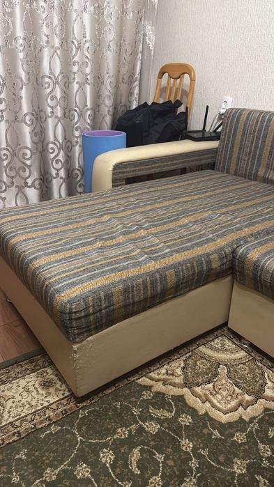 Диван угловой большой