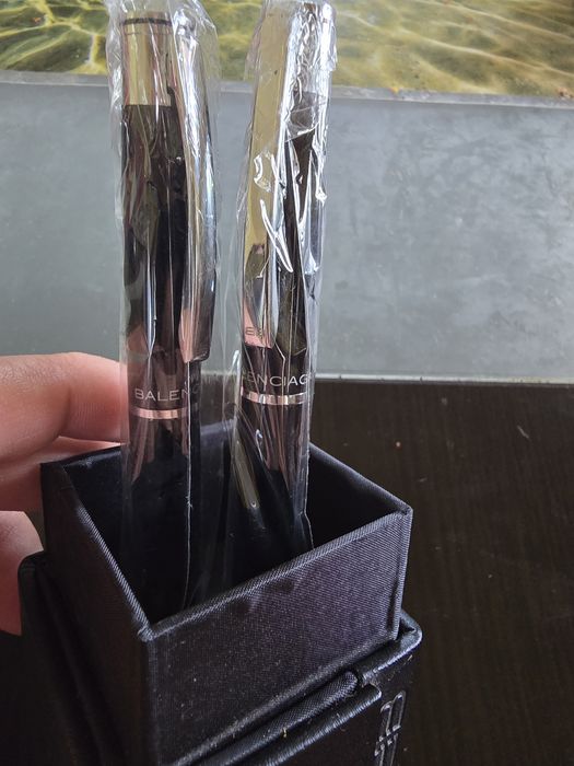 Balenciaga x Astrazeneca set 2 pixuri