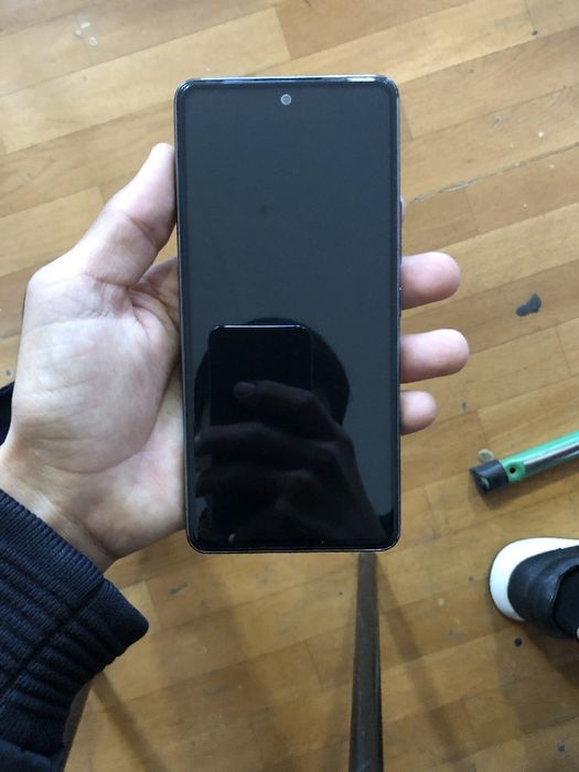 A53 5g  xolati ideal 8 128 xotira