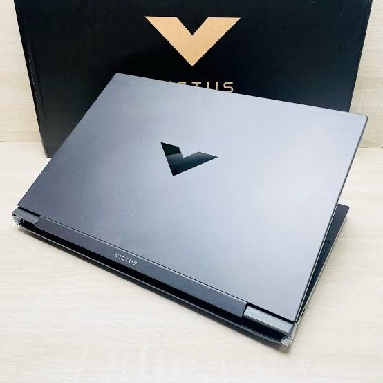 Nootbook hp victus rtx 5060