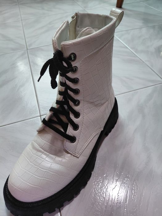 Дамски ботуши номел 38