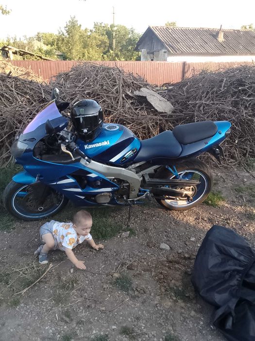 Kawasaki ninja an 2002 zx6r