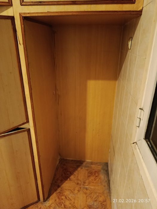 Доски. Сборный шкаф. Даром