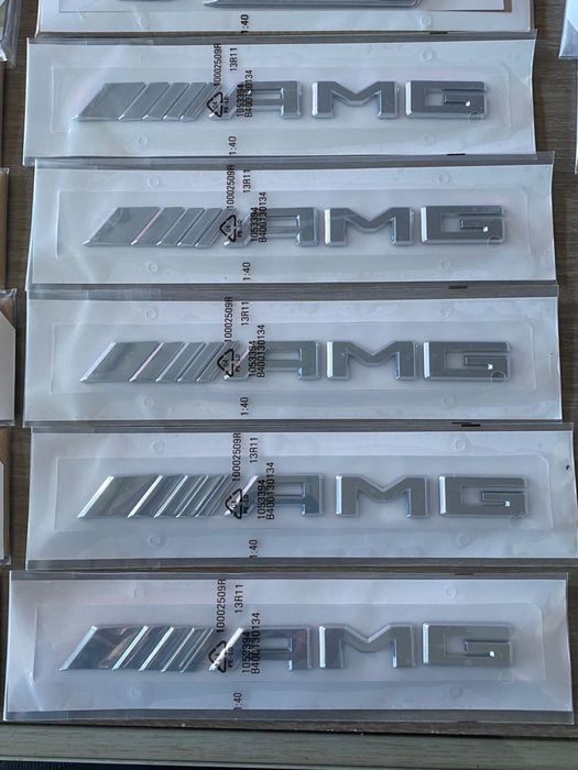 Шильдики для Mercedes