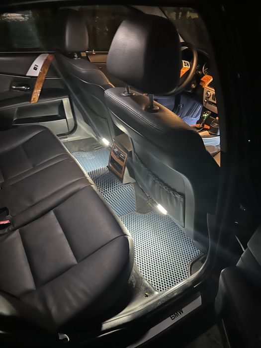 Продаю BMW 520i 2004г