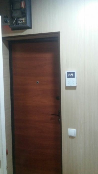 Продам спутник2 3ком 1этаж 2этажки с ремонтом дом деревянный